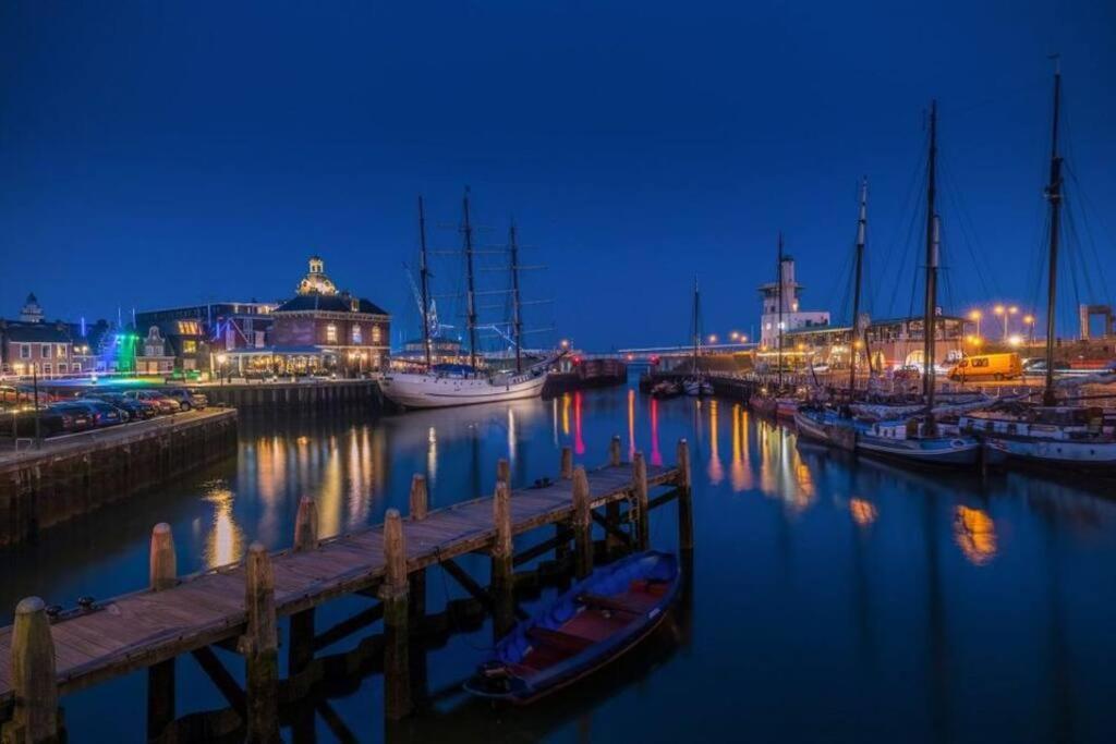 Unieke Woonboot In Harlingen Apartment Bagian luar foto