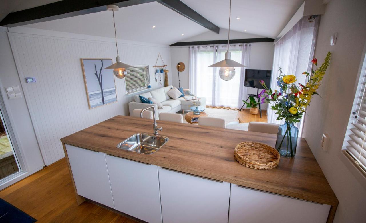 Unieke Woonboot In Harlingen Apartment Bagian luar foto