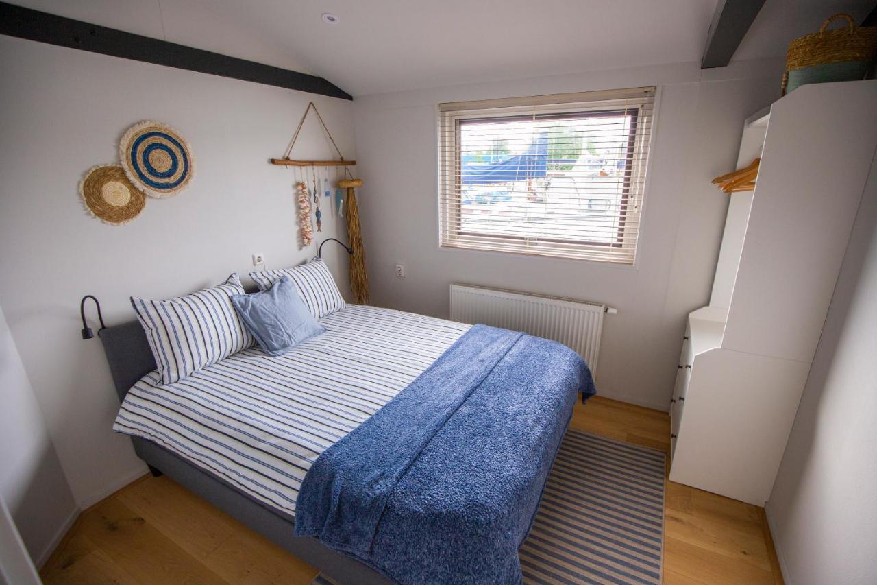 Unieke Woonboot In Harlingen Apartment Bagian luar foto