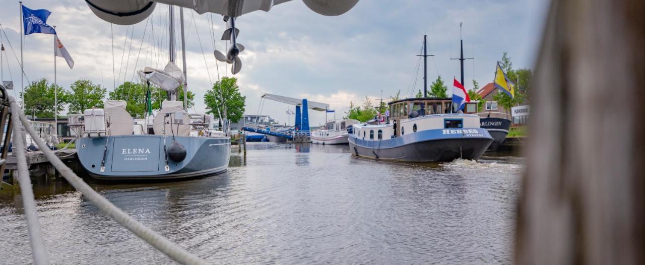 Unieke Woonboot In Harlingen Apartment Bagian luar foto